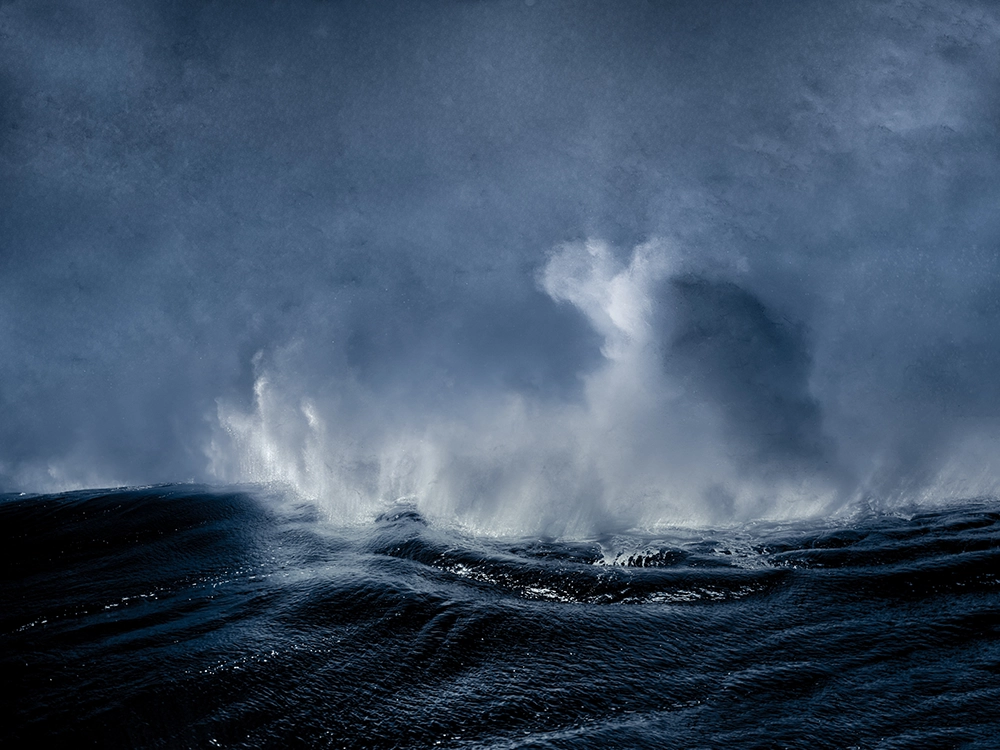 Unterwasser-FineArt-Fotografie von Alexej Sachov – Caution, boiling! (2022), präsentiert auf der boot Düsseldorf 2026 (Maritime Kunst)